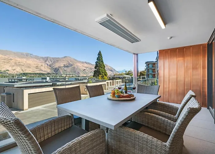 Winona Of - Luxury Lakefront Appartement