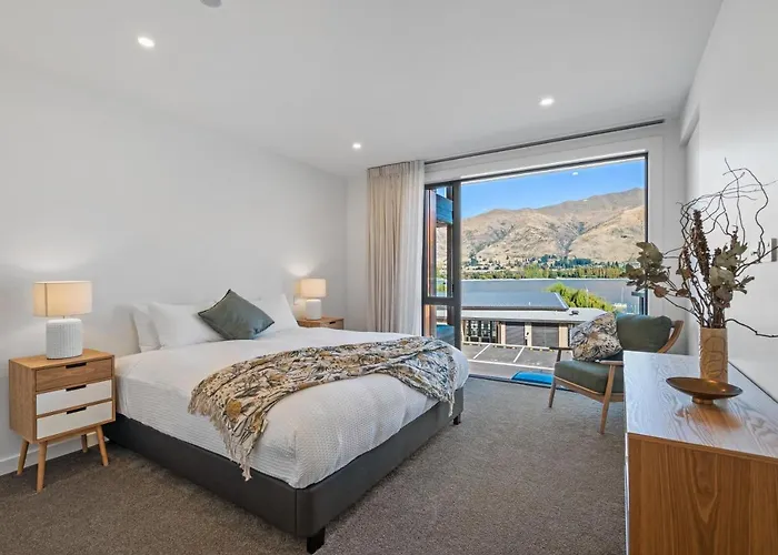 Winona Of - Luxury Lakefront * Wanaka
